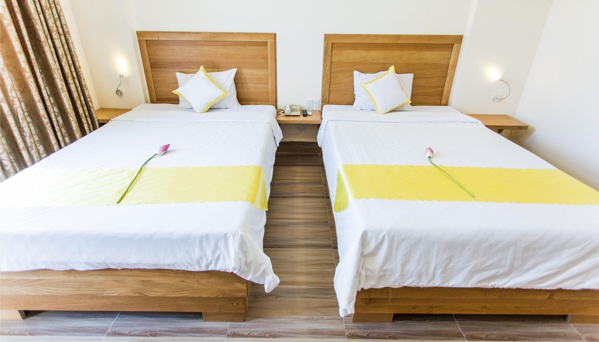 Hoang Yen Hotel 2 Quy Nhon Bagian luar foto