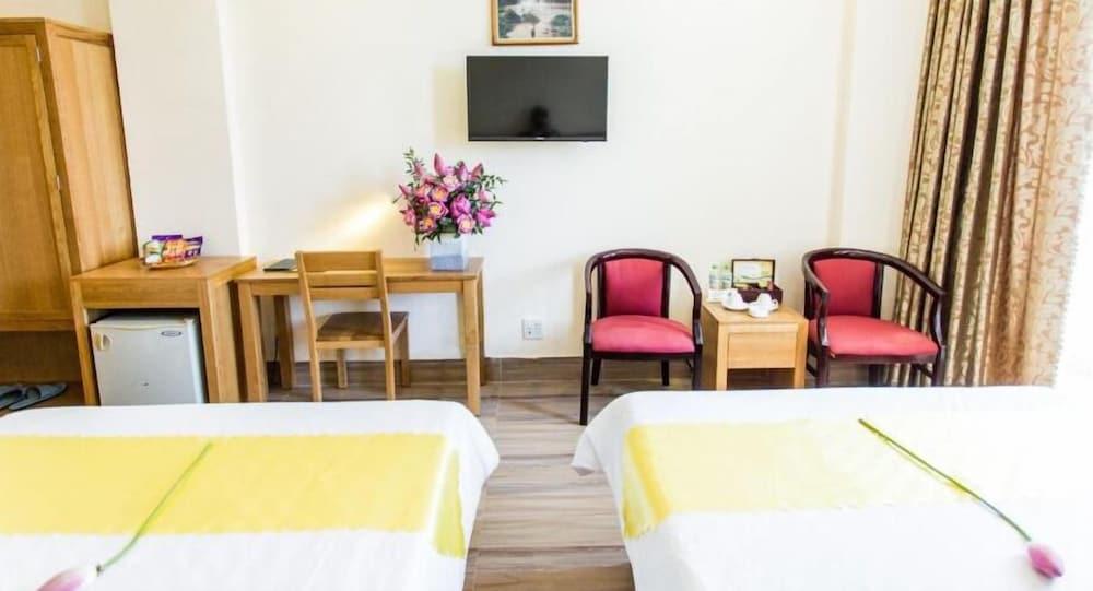 Hoang Yen Hotel 2 Quy Nhon Bagian luar foto